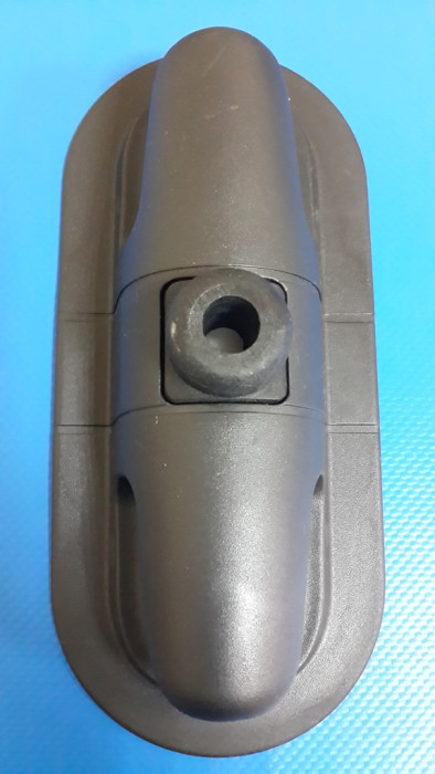 Уключина черная PVC 140 / F