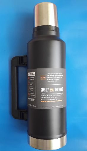 Легендарный классический термос Stanley с ручкой 1.9 л.