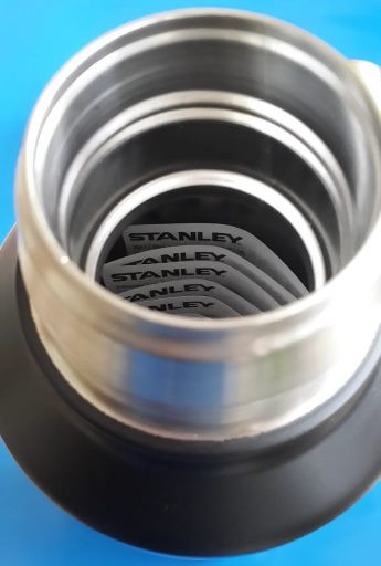 Легендарный классический термос Stanley с ручкой 1.9 л.