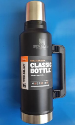 Легендарный классический термос Stanley с ручкой 1.9 л.
