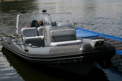 Лодка надувная моторная с жестким дном Adventure RIB Vesta V-650