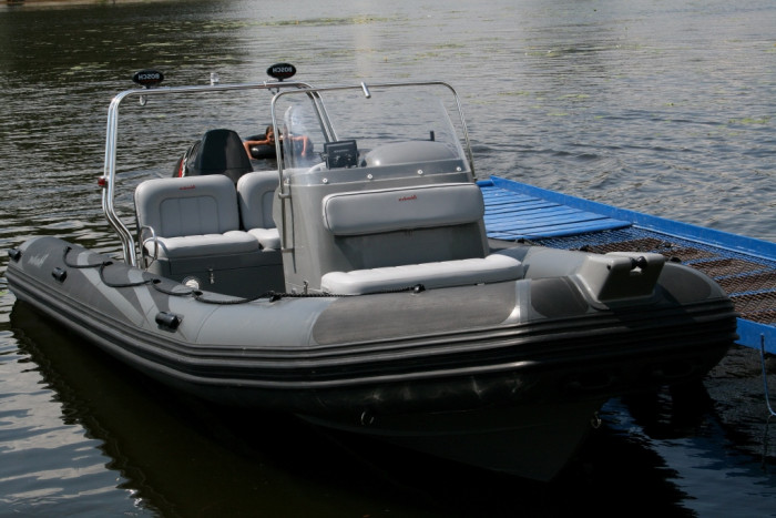 Лодка надувная моторная с жестким дном Adventure RIB Vesta V-650