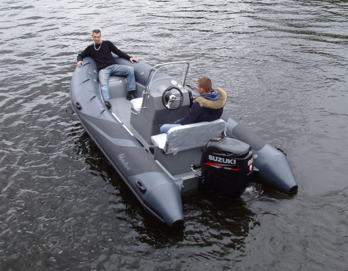 Лодка надувная моторная с жестким дном Adventure RIB Vesta V-550