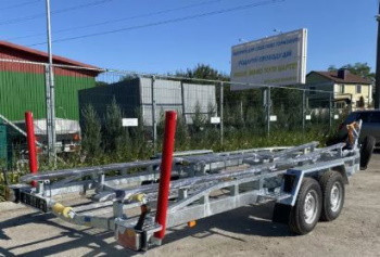 Лодочный двухосный прицеп для перевозки лодок длиной до 8,5 м