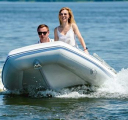 Лодка надувная моторная килевая Kolibri КМ-360DXL с Air-deck, (надувной коврик)