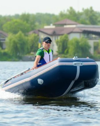 Лодка надувная моторная килевая Kolibri КМ-280D со слань-книжкой